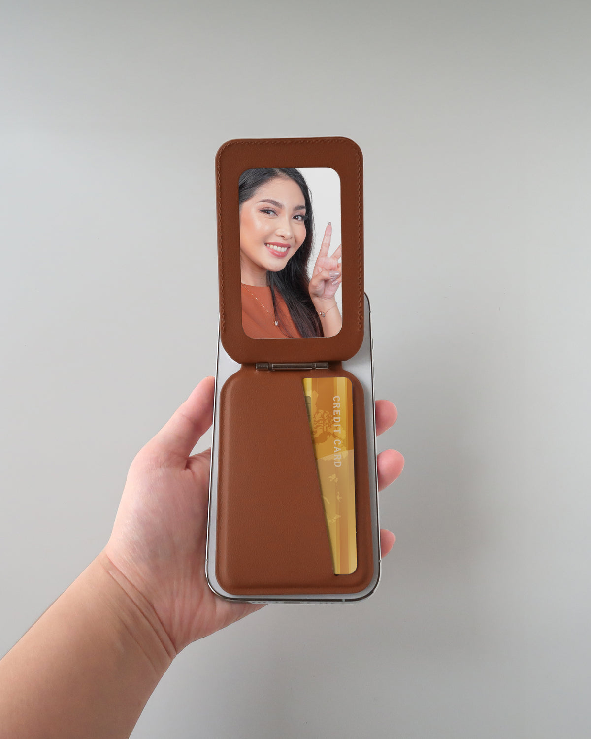 MIRROR WALLETPOD - BROWN